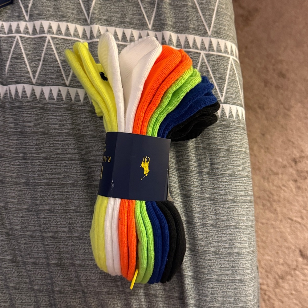 Polo by Ralph Lauren Men's Socks. - Picture 3 of 3